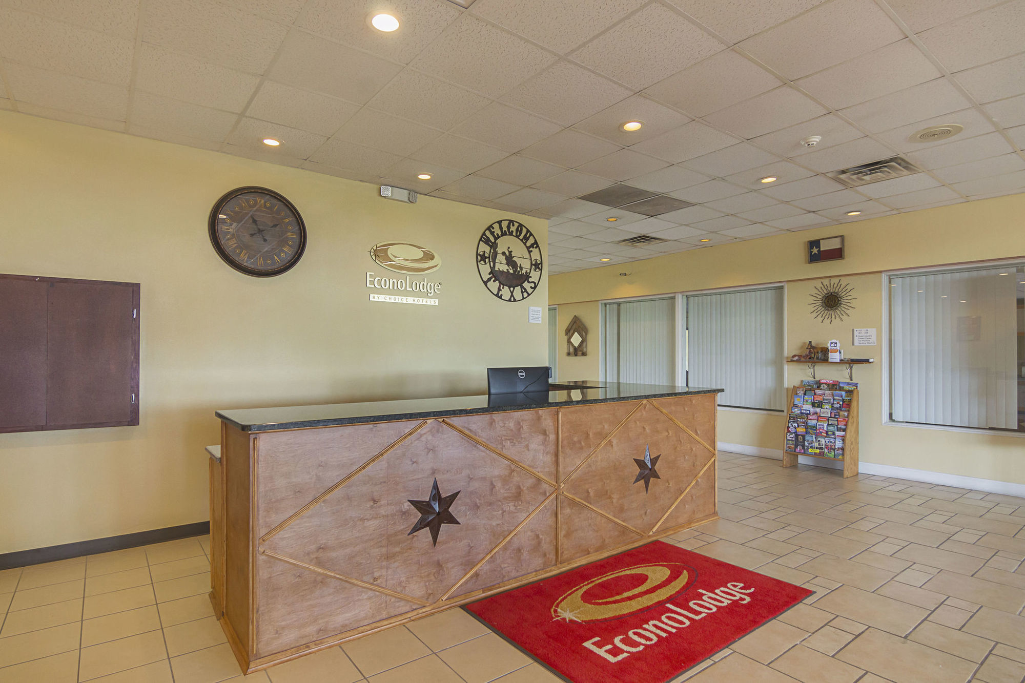 Econo Lodge Sulphur Springs I-30 Interior photo