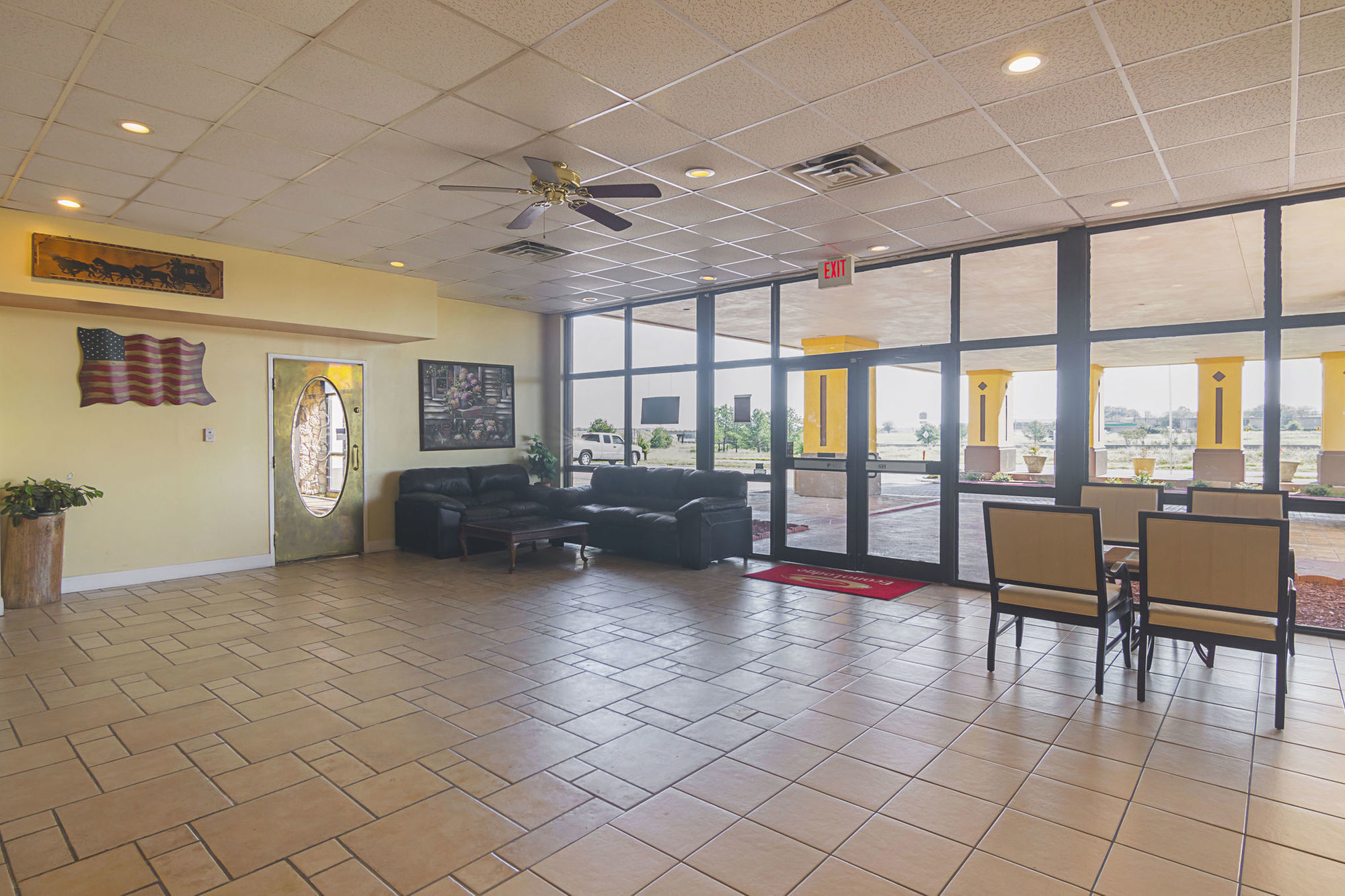 Econo Lodge Sulphur Springs I-30 Interior photo