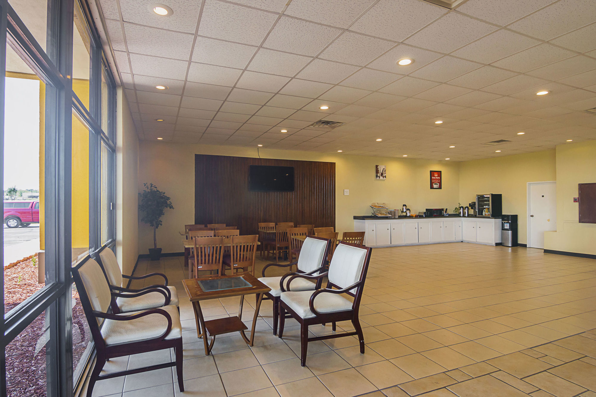 Econo Lodge Sulphur Springs I-30 Interior photo